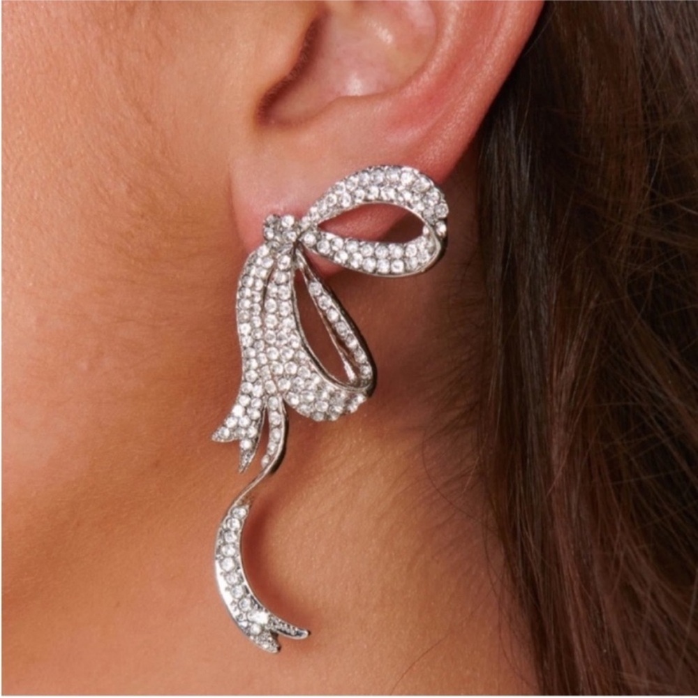 New! Show Me Your Mumu Silver Bow Rhinestone Earrings (1039) NWOT